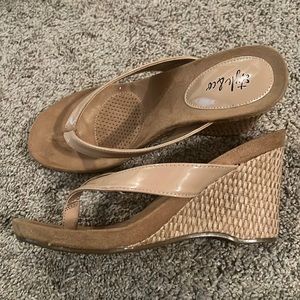 Style and Co wedge flip flops sandals size 6